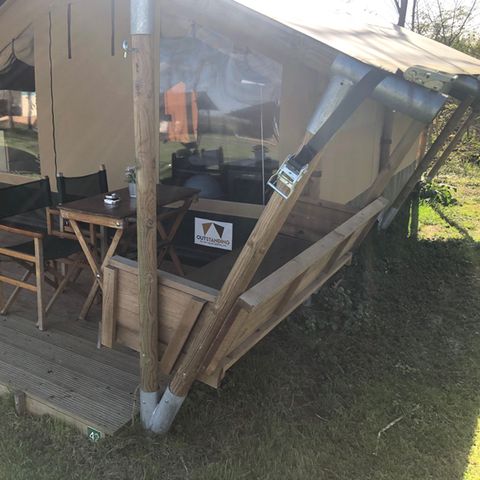 Tente en toile et en bois 4 personnes - Lodge Compact