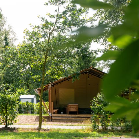 Tente en toile et en bois 4 personnes - y compris les installations sanitaires