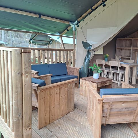 TENTE TOILE ET BOIS 4 personnes - y compris les installations sanitaires