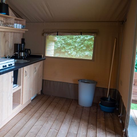 Tente en toile et en bois 6 personnes - y compris les installations sanitaires