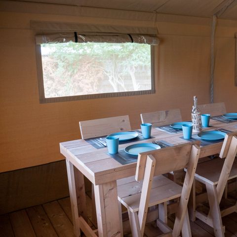 Tente en toile et en bois 6 personnes - y compris les installations sanitaires