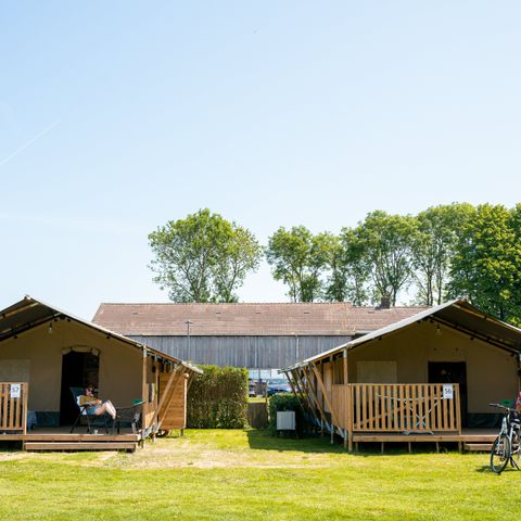 TENTE TOILE ET BOIS 4 personnes - y compris les installations sanitaires