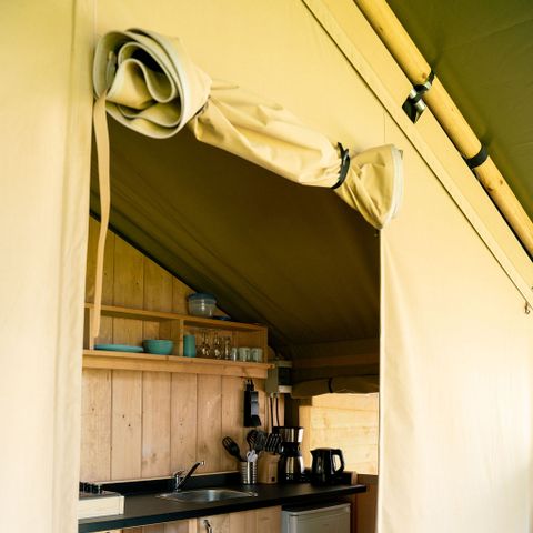 Tente en toile et en bois 6 personnes - y compris les installations sanitaires