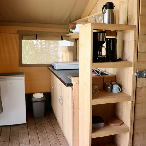Tente en toile et en bois 5 personnes - y compris les installations sanitaires