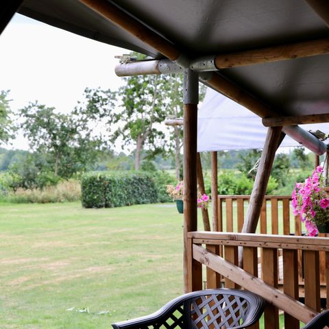 Tente en toile et en bois 5 personnes - y compris les installations sanitaires