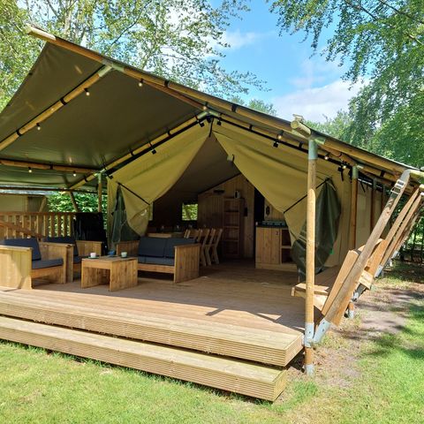 TENTE TOILE ET BOIS 6 personnes - y compris les installations sanitaires