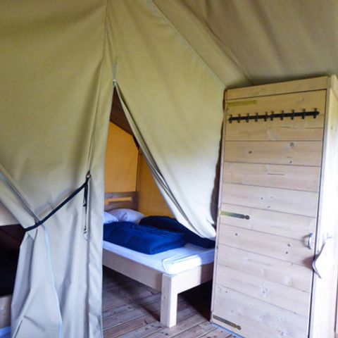 TENTE TOILE ET BOIS 6 personnes - y compris toilettes