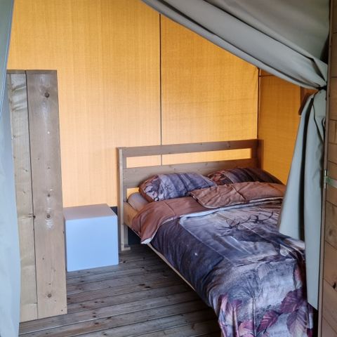 TENTE TOILE ET BOIS 6 personnes - y compris les toilettes