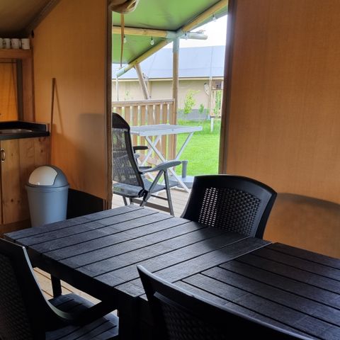 TENTE TOILE ET BOIS 6 personnes - y compris les toilettes