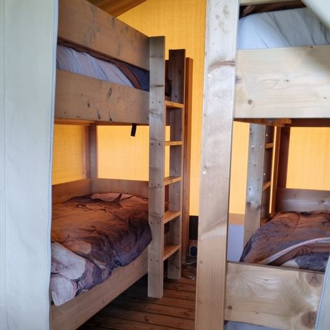 TENTE TOILE ET BOIS 6 personnes - y compris les toilettes