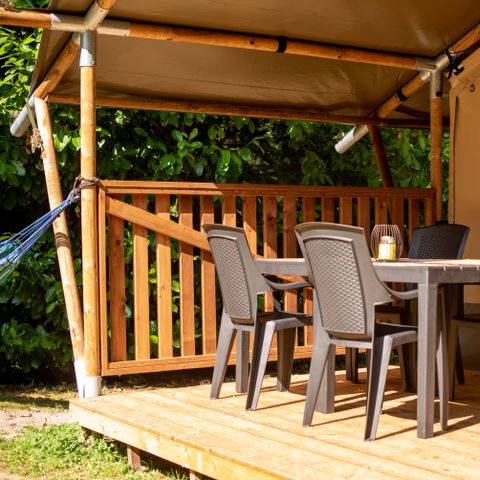 Tente en toile et en bois 4 personnes - y compris les installations sanitaires