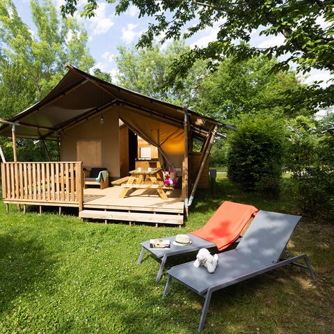 TENTE TOILE ET BOIS 5 personnes - y compris les installations sanitaires