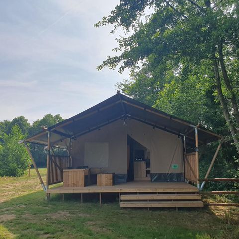 TENTE TOILE ET BOIS 4 personnes - y compris les installations sanitaires