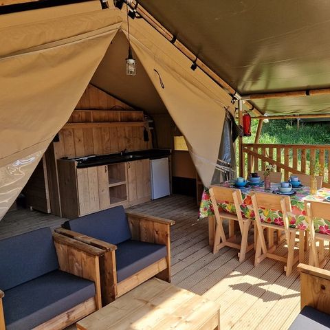 Tente en toile et en bois 6 personnes - y compris les installations sanitaires