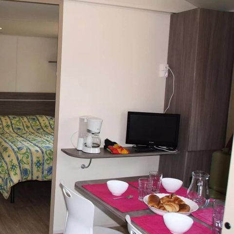 BUNGALOW 4 personnes - Georgia Confort 3 Pièces 4 Personnes Climatisé + TV