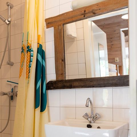 HÉBERGEMENT INSOLITE 4 personnes - Petite maison 2+2