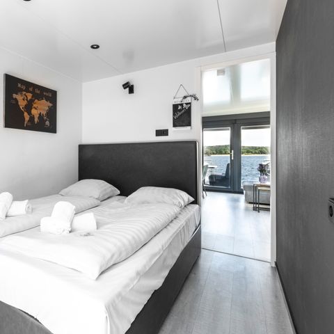 Lodge 6 personnes - Péniche avec jacuzzi double