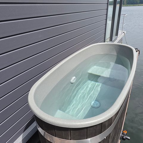 LODGE 6 personnes - Péniche avec jacuzzi double