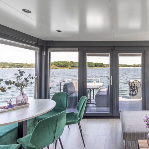 Lodge 6 personnes - Péniche avec jacuzzi double