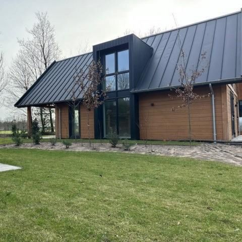 VILLA 8 personnes - Villa forestière avec bain à remous et sauna