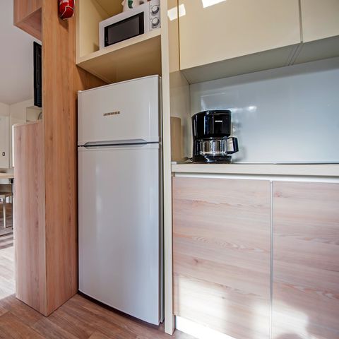 Mobilhome 6 personnes - Comfort XL | 2 Ch. | 4/6 Pers. | Terrasse surélevée | 2 SDB | Clim. | TV