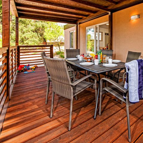 Mobilhome 4 personnes - Comfort XL | 2 Ch. | 4 Pers. | Terrasse surélevée | 2 SDB | Clim. | TV