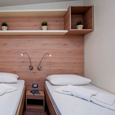 Mobilhome 6 personnes - Mobil-home | Comfort | 2 Ch. | 4/6 Pers. | Terrasse surélevée | 2 SDB | Clim. | TV