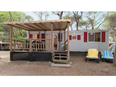 BUNGALOW 4 personnes - MIMOSA (inclus : piscine, salle de sport et service plage)